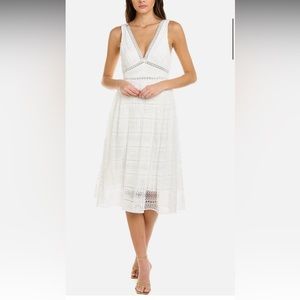 ML Monique Lhuillier Lace A Line Dress